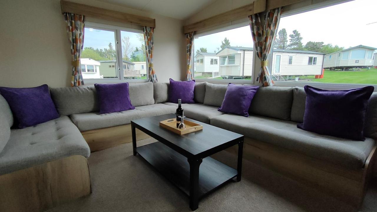 3 Bedroom Stylish Caravan - Vans With Business Sign Not Allowed Port Seton المظهر الخارجي الصورة